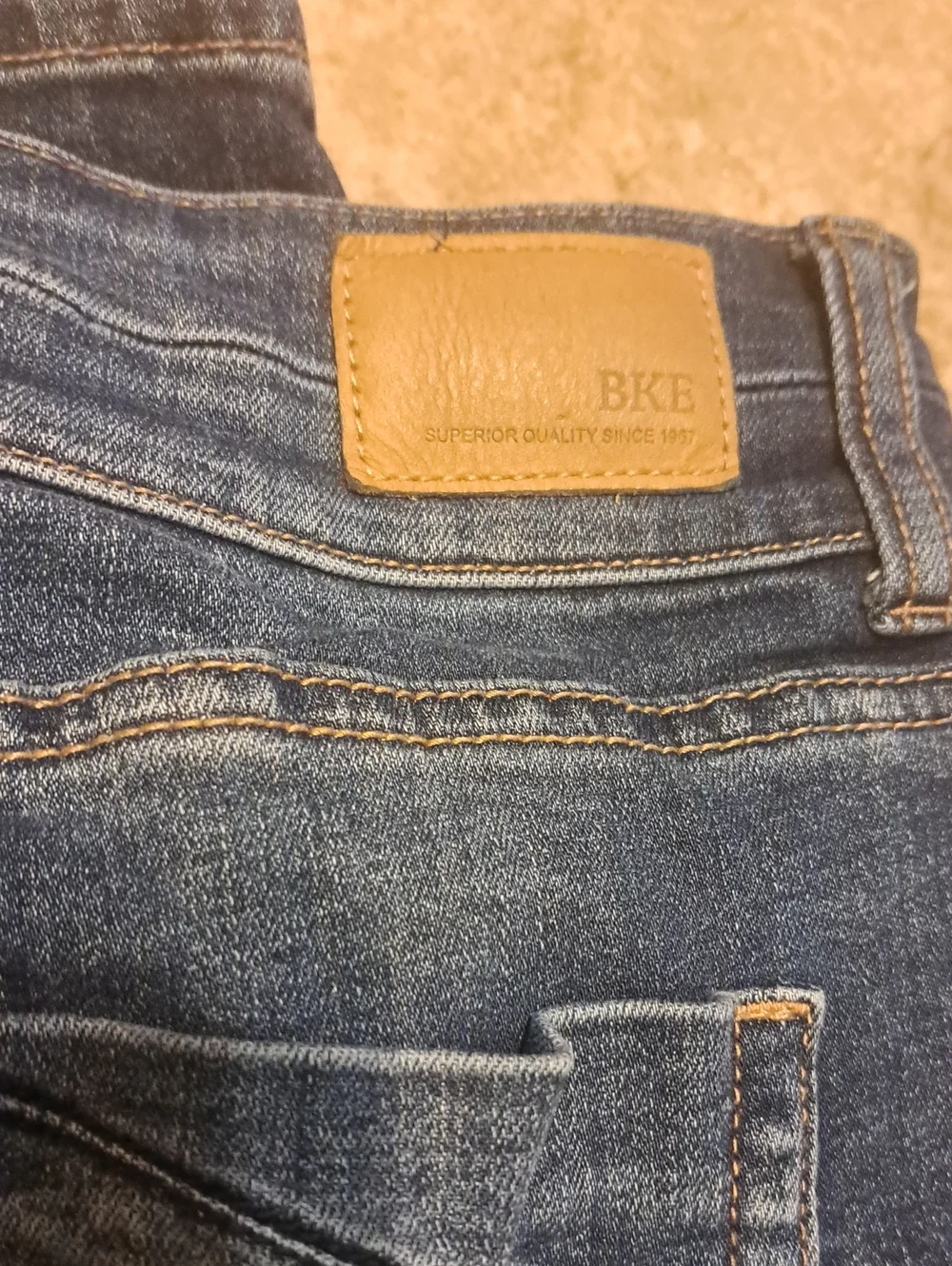 BKE Gabby High Rise Dark Blue Skinny Jeans. Size 31.